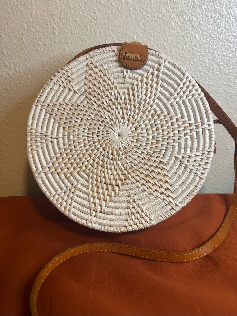 Handwoven Round Crossbody Bag - White and Brown